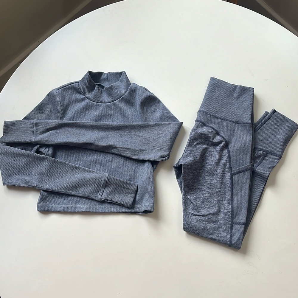 Aerie Blue Long Sleeve Top and Leggings Set